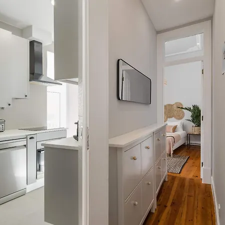 Elegant & Charming 2br Near Lxfactory Lizbona