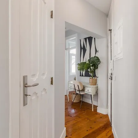 Elegant & Charming 2br Near Lxfactory Apartament