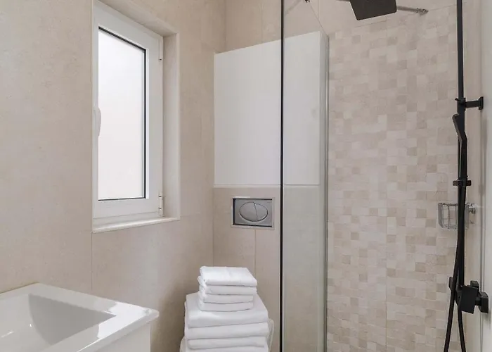 Elegant & Charming 2br Near Lxfactory *