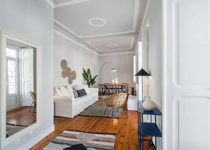 Elegant & Charming 2br Near Lxfactory