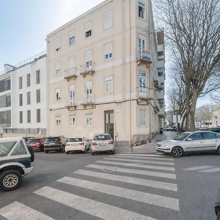 Elegant & Charming 2br Near Lxfactory Apartment *