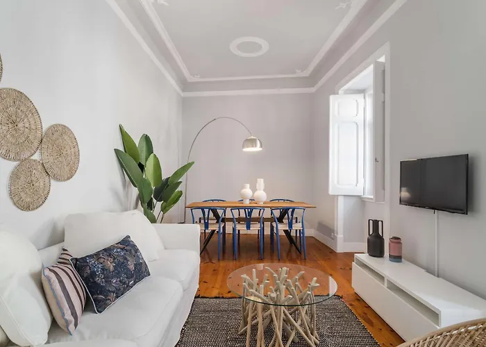 Elegant & Charming 2br Near Lxfactory *