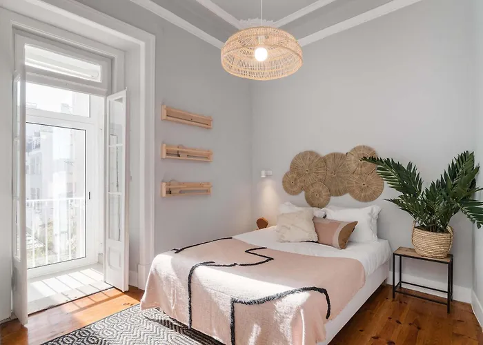 Elegant & Charming 2br Near Lxfactory Apartment *