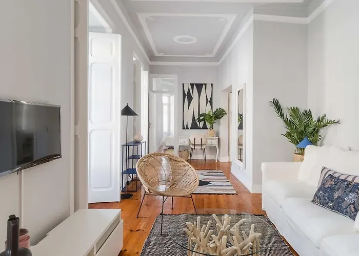 Elegant & Charming 2br Near Lxfactory Lissabon